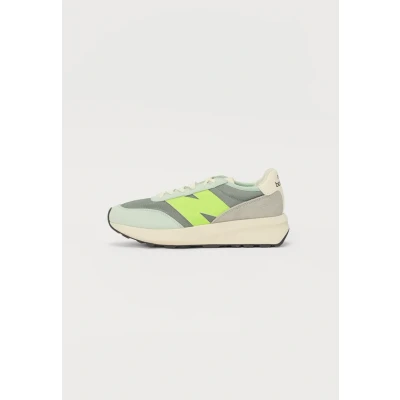 Afbeelding van New Balance 370 Unisex Sneakers JUNIPER