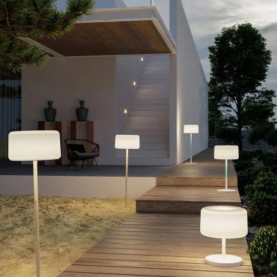 Afbeelding van Newgarden Chloe Plant vloerlamp hout op zonne energie