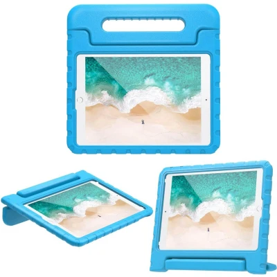 Afbeelding van iMoshion Tablet Hoes Kinderen Geschikt voor iPad 8 (2020) 8e generatie / 7 (2019) 7e 9 (2021) 9e Kidsproof Backcover met handvat Blauw