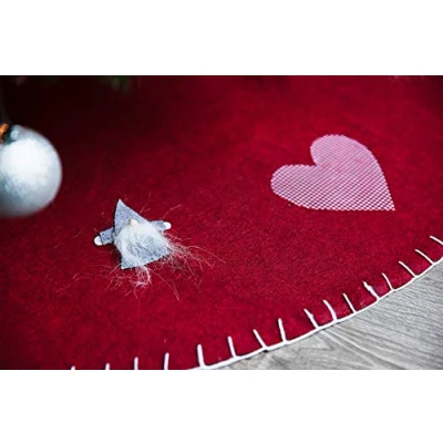 Afbeelding van Kerstboomrok / Kerstboomkleed 100 x cm rood wit geruite harten en de grijze kabouters