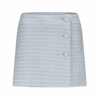 Afbeelding van NIKKIE dames Kline mini broekrok met tweed look en lurex in de kleur Lichtblauw, maat: 38
