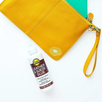 Afbeelding van Aleene&#039;s Leather &amp; Suede Glue 4 fl oz (15594)