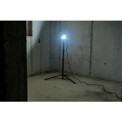 Afbeelding van LED bouwlamp met statief Brennenstuhl 1.8 meter (50W, 5800lm, 6500K)