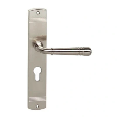 Afbeelding van Intersteel Deurkruk Emily op schild profielcilindergat 55 mm nikkel mat
