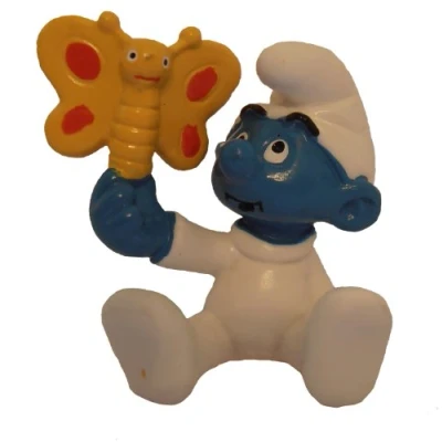 Afbeelding van Baby smurf met vlinder Schleich Speelfiguurtje 4cm