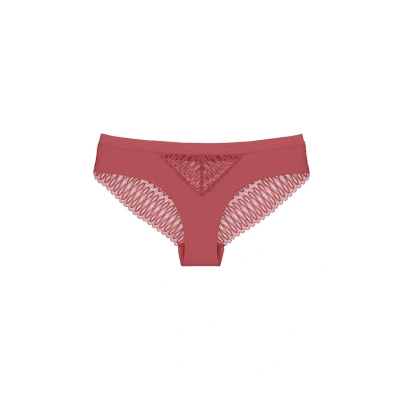 Afbeelding van Triumph dames Aura Spotlight slip met borduring in de kleur Cranberryrood, maat: 36