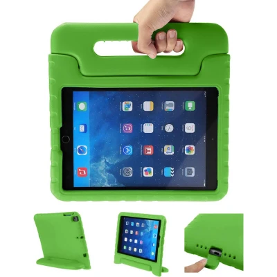 Afbeelding van iMoshion Tablet Hoes Kinderen Geschikt voor iPad 6 (2018) 9.7 inch / 5 (2017) Kidsproof Backcover met handvat Groen
