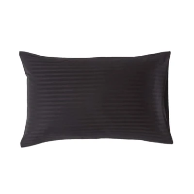 Afbeelding van Homescapes Kussensloop 48 x 74 cm met satijnen strepen Zwart, draadtelling 330
