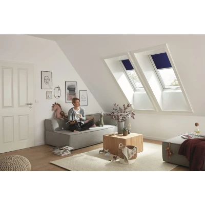 Afbeelding van Roto Original Exclusiv ZRE dakraam rolgordijn geleiderail zilver voor dakramen Designo R4/R7 en Classic 43/73 met maat 114/118 11/1 kleur nachtblauw