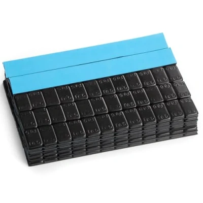 Afbeelding van GAsuppply Balanceermassa, zelfklevend, 1,5 kg, 25 x 12 5 g, verzinkt staal en kunststof gecoat, voor aluminium velgen