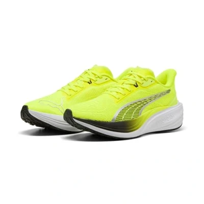 Afbeelding van Puma Darter PRO Hardloopschoenen voor op de weg, Heren, Maat: 37.5, Yellow alert black Textiel/ synthetisch