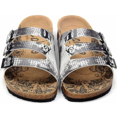 Afbeelding van GOBY Black &amp; White Pattern Slippers Sandalen Hoge kwaliteit Handmade Maat 40