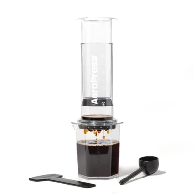 Afbeelding van AeroPress Clear XL koffiepers 3 in 1 zetmethode combineert Frans koffiezetapparaat, poeder, espresso, volle en gladde koffie zonder bonen of bitterheid.