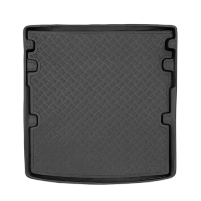 Afbeelding van M MOTOS PE kofferbakmat voor Skoda Octavia IV vanaf 2019. Maak je reis comfortabeler met deze duurzame automat, all weather kofferbakmat, vuilbescherming