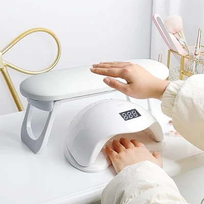 Afbeelding van AMOYUN Zwarte armleuning voor nagels, nagelsteun, opvouwbaar, manicurekussen, antislip kussen, zachte microvezel, leer, handsteun, technicus tafel salon