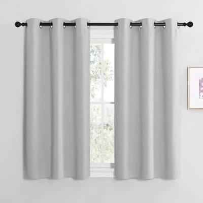 Afbeelding van NICETOWN Decoratie voor klein raam, ondoorzichtig, met oogjes, slaapkamer, keuken, woonkamer, breedte 107 x hoogte 137 cm, lichtgrijs, 2 stuks