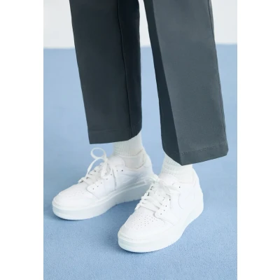 Afbeelding van Jordan AIR 1 Elevate Sneakers laag, Dames, Maat: 42.5, White Leer