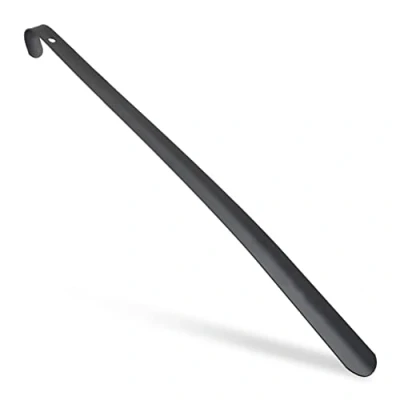 Afbeelding van Relaxdays Comfortabele en stabiele metalen schoenlepel 60 cm lang, grote om op te hangen met handvat, zwart