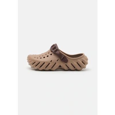 Afbeelding van Crocs ECHO Unisex Badslippers, Maat: 38 39, Latte Kunststof