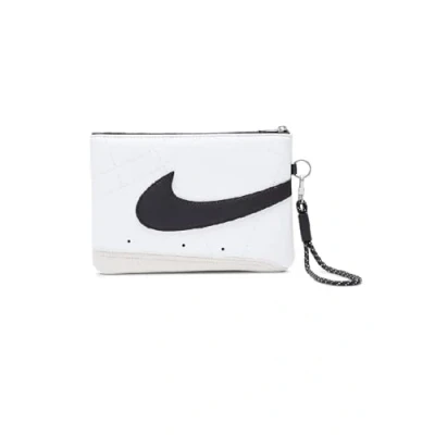 Afbeelding van Nike Sportswear Blazer Wristlet Portemonnee, Maat: One Size, White