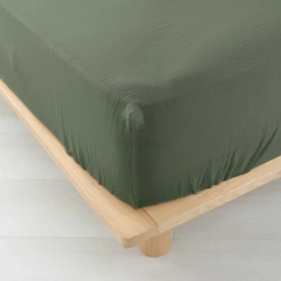 Afbeelding van Prześcieradło muślinowe z gumką w kolorze khaki 140x190 cm Angelia douceur d&#039;intérieur