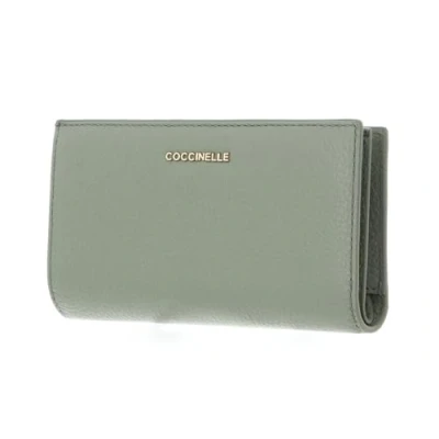 Afbeelding van COCCINELLE Leren portemonnee Metallic Soft Wallet Greenery groene