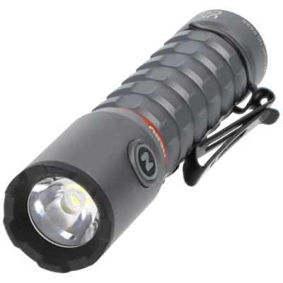 Afbeelding van NEBO LED zaklamp TORCHY 2K met maximaal 2000lm en 200m lichtbereik geïntegreerde 18650 batterij Li ion 3.7V 2200mAh