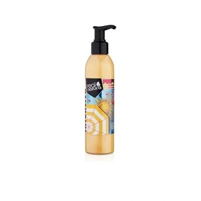 Afbeelding van Real Natura De formule bevat 200 ml en is geschikt voor alle huidtypes