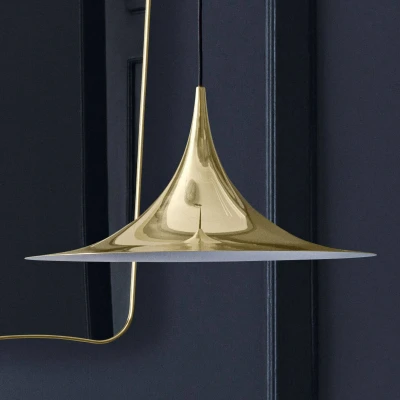 Afbeelding van Gubi Semi hanglamp, Ø 47 cm, glanzend messing