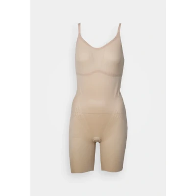 Afbeelding van SPANX dames Invisible Shaping corrigerende body in de kleur Beige, maat: L