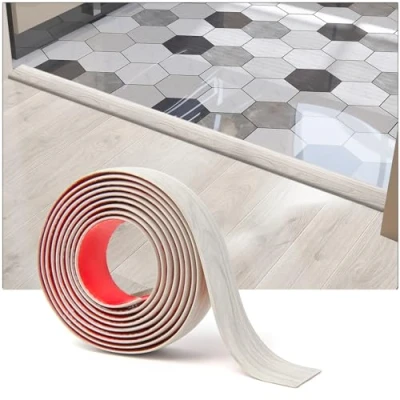 Afbeelding van Art3d Zelfklevende vinyl overgangsstrip, scheidingsstrip voor vlakke vloeren, het verbinden van vloerruimtes, drempeldoorgang, tegelvloer, 122 x 4 0,3 cm, wit gewassen