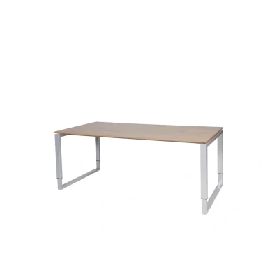 Afbeelding van Domino Plus bureau, hoogte instelbaar (62 85cm) met 180x90cm &#039;zwevend&#039; havana/ kersen licht 25mm blad en aluminium (RAL9006) O poot frame