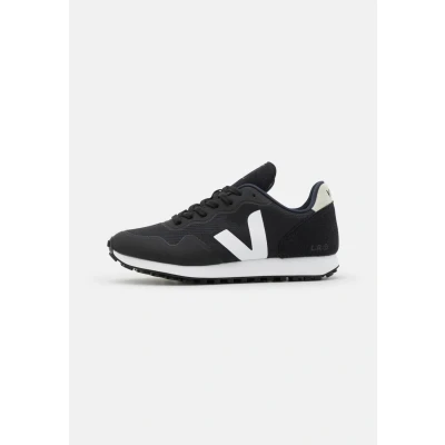 Afbeelding van Veja Vegan Sdu B Mesh Sneakers Maat 44