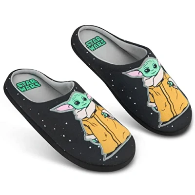 Afbeelding van Disney pantoffels voor heren, fantasie, humor, warm, comfortabel, chagrijnig, Star Wars Baby Yoda, zwart.