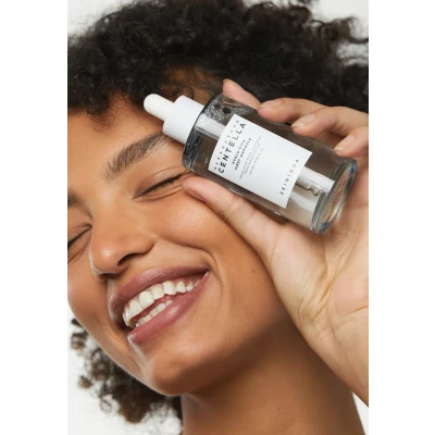 Afbeelding van SKIN1004 Madagascar Centella Hyalucica FIRS Ampoule Serum, Maat: 100 ml,