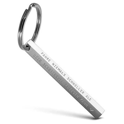 Afbeelding van FABACH Cuboid sleutelhanger Rijd nooit sneller dan je beschermengel kan vliegen, autosleutelhanger, voorzichtige bestuurder van roestvrij staal, hanger met gravure beschermengel, zwart.