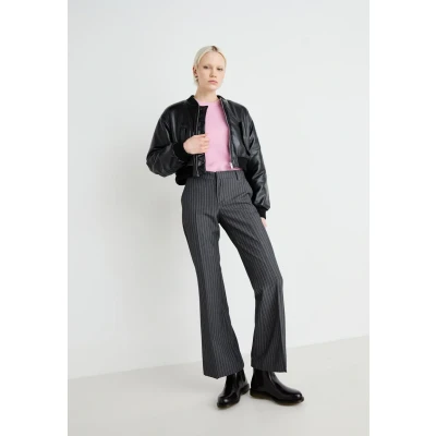 Afbeelding van Dr. Martens Flora Korte laarzen, Dames, Maat: 36, Cherry red arcadia Leer