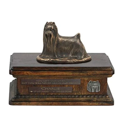 Afbeelding van Persoonlijke urn hond voor Yorkshire Terrier met beeldje en houten design