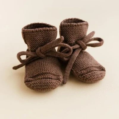 Afbeelding van Hvid Slofjes van merino wol mocha maat 0 9 mnd