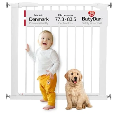Afbeelding van BabyDan Esjberg Extra smal veiligheidshek voor kinderen en baby&#039;s, geschikt openingen van 60,5 tot 66,5 cm, zwart, gemaakt in Denemarken, 100% Italiaans staal