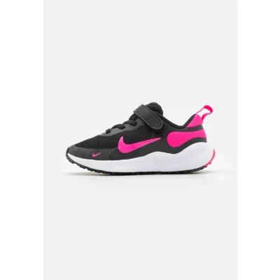 Afbeelding van Nike Performance Revolution 7 Unisex Hardloopschoenen neutraal voor kinderen, Maat: 27.5, Black/hyper pink/white Textiel/ synthetisch