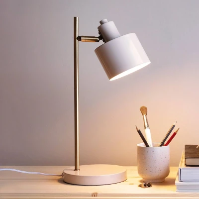 Afbeelding van Dyberg Larsen Ocean tafellamp, beige, hoogte 43 cm, metaal
