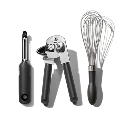 Afbeelding van OXO Good Grips Set van 3 keukengerei, dunschiller, blikopener, garde, exclusief bij Amazon