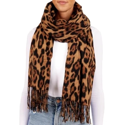 Afbeelding van BRUBAKER Cashmirillo damessjaal met luipaardpatroon, 70 x 200 cm, warm, behaaglijk en oversized, Leo wollen sjaal voor herfst winter zacht kasjmiergevoel, Bruin Zwart, Eén Maat