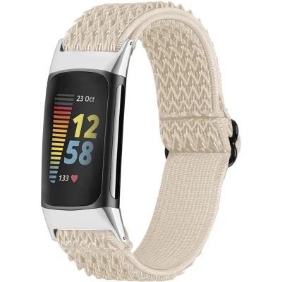 Afbeelding van iMoshion Bandje Geschikt voor Fitbit Charge 5 / 6 Elastisch nylon band met zilveren aansluiting Beige