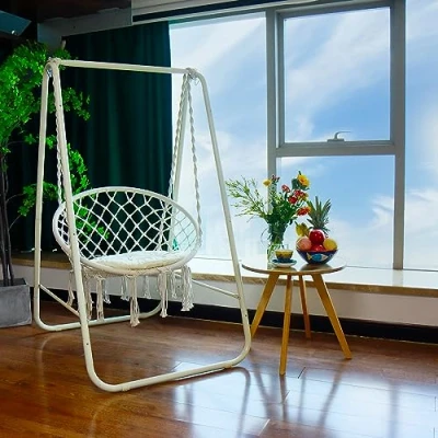 Afbeelding van CCLIFE Hangende stoel met franjes schommelstoel macramé hangstoel kussens en ijzeren voet voor binnen buiten, max. 100 kg, 83 x 103 155 cm, kleur: beige