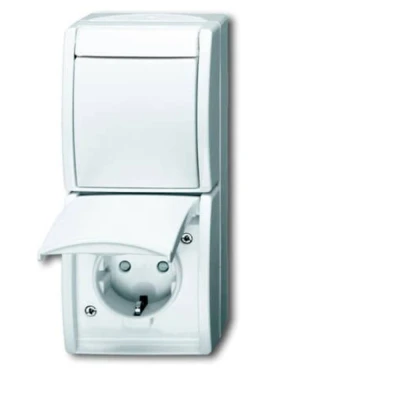 Afbeelding van ABB Busch Jaeger Combischakelaar Contactdoos IP44 2CKA001684A0331 E3GWQ