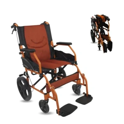Afbeelding van Mobiclinic Pirámide Rolstoel Aluminium Doorgangsrolstoel Lichtgewicht frame Opklapbaar Rem op hendels Voetsteunen Armleuningen Oranje Zitting: 41 cm