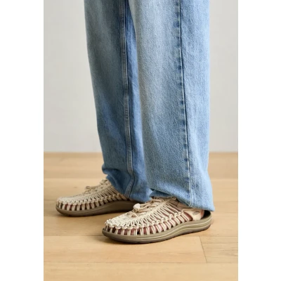 Afbeelding van Keen Uneek Dames Sandalen Martini Olive/Safari Maat .5