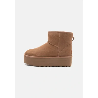 Afbeelding van UGG Classic MINI Platform Enkellaarsjes met plateauzool, Dames, Maat: 36, Chestnut Veloursleer